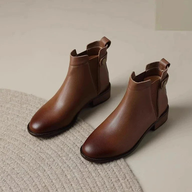 Bota Feminina Sofia De Couro Salto Quadrado
