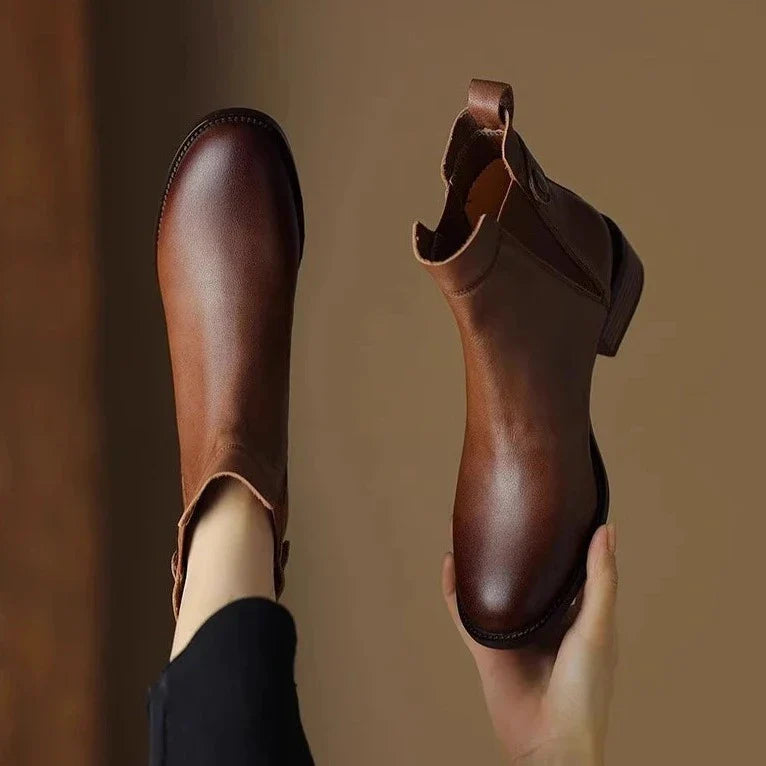 Bota Feminina Sofia De Couro Salto Quadrado