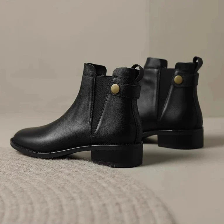 Bota Feminina Sofia De Couro Salto Quadrado