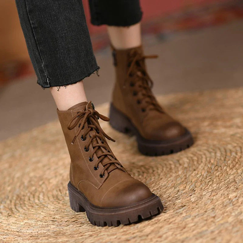 Bota Feminina London De Couro Tratorada