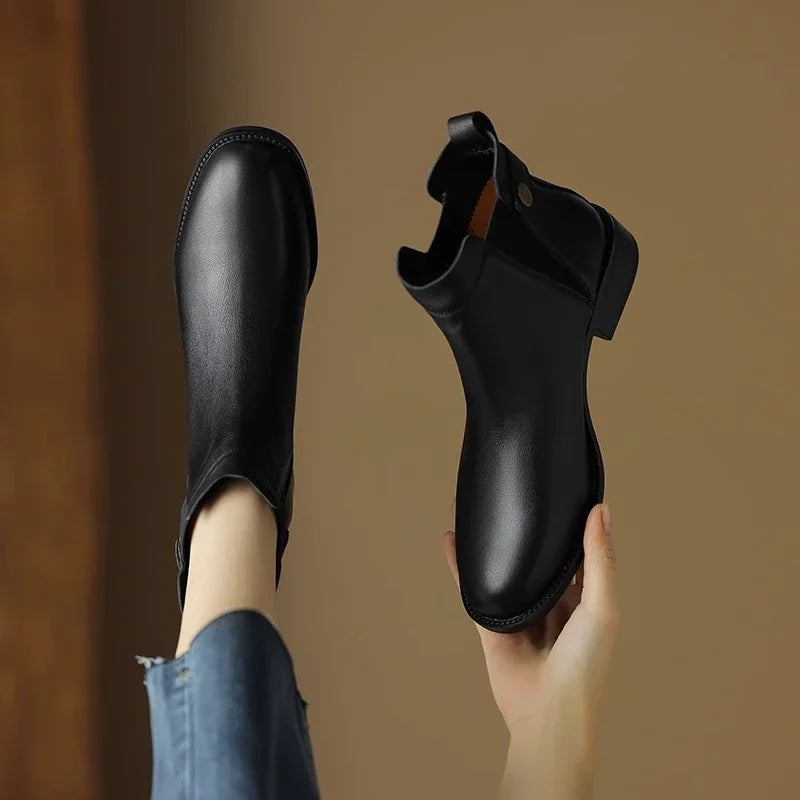 Bota Feminina Sofia De Couro Salto Quadrado